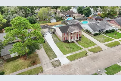 16438 Glenshannon Drive, Houston, TX 77059 - Photo 36