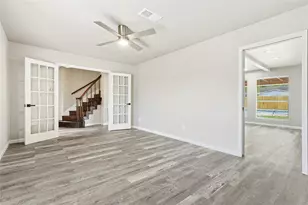 16438 Glenshannon Dr, Houston, TX 77059 - Photo 6