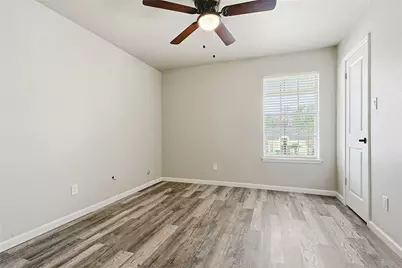 16438 Glenshannon Drive, Houston, TX 77059 - Photo 28