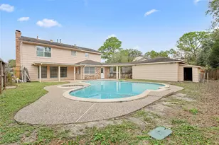 16438 Glenshannon Dr, Houston, TX 77059 - Photo 32