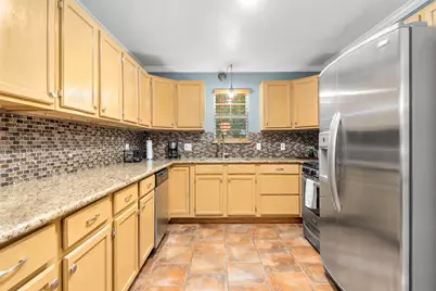 114 Grand Avenue, Bacliff, TX 77518 - Photo 10