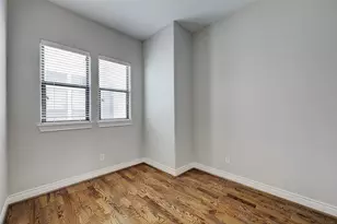 3245 Maxroy St, Houston, TX 77008 - Photo 12