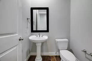 3245 Maxroy St, Houston, TX 77008 - Photo 14