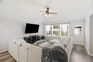 9951 Chimney Swift Ln, Conroe, TX 77385 - Photo 14
