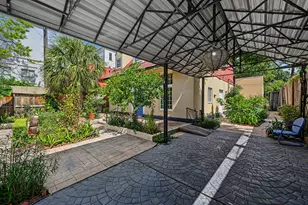 1990 W Clay St, Houston, TX 77019 - Photo 4