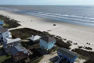 23110 Gulf Dr, Galveston, TX 77554 - Photo 4