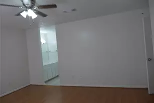 13840 Hollowgreen Dr, Houston, TX 77082 - Photo 14