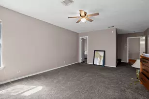 7002 Valmont Dr, San Antonio, TX 78240 - Photo 14