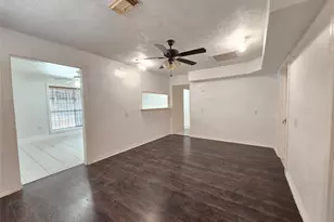 9621 Sweetwater Ln, Houston, TX 77037 - Photo 4
