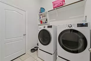 9206 Kay-Kay Ct, Mont Belvieu, TX 77523 - Photo 24