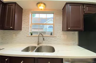 6918 Springcrest Ct, Sugar Land, TX 77479 - Photo 8