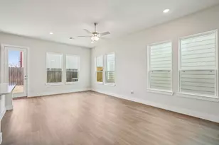 13447 Sun Cay Dr, Houston, TX 77047 - Photo 8