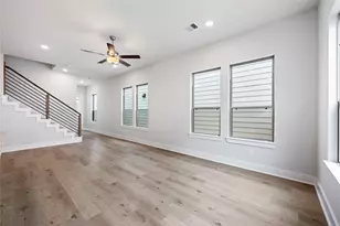 13447 Sun Cay Dr, Houston, TX 77047 - Photo 10