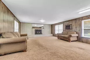 302 Channelview Dr, Anahuac, TX 77514 - Photo 20