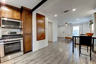 708 Gresham St, Baytown, TX 77520 - Photo 12