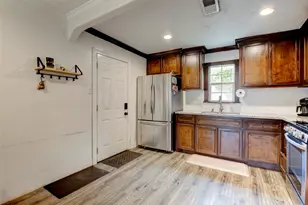 708 Gresham St, Baytown, TX 77520 - Photo 14