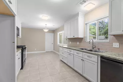 6530 Bayonne Drive, Spring, TX 77389 - Photo 16