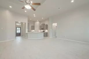 1041 Comal Trl, Dayton, TX 77535 - Photo 2