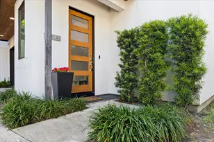 1311 Castle Ct, Houston, TX 77006 - Photo 6