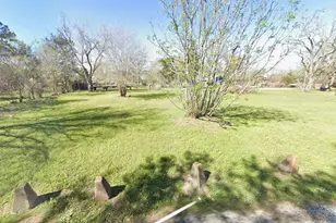 202 Dawson St, Sealy, TX 77474 - Photo 1
