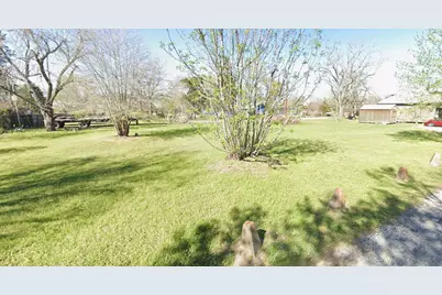 202 Dawson Street, Sealy, TX 77474 - Photo 2