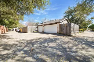 15754 Walkwood Dr, Houston, TX 77079 - Photo 22