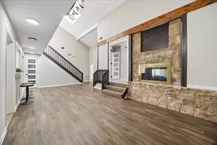 15754 Walkwood Dr, Houston, TX 77079 - Photo 10