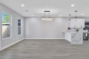 9026 Lawncliff Ln, Houston, TX 77040 - Photo 8