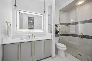 4 River Hollow Ln, Houston, TX 77027 - Photo 14