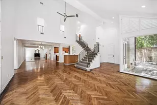4 River Hollow Ln, Houston, TX 77027 - Photo 8