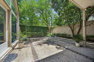 4 River Hollow Ln, Houston, TX 77027 - Photo 36
