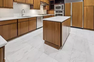 4 River Hollow Ln, Houston, TX 77027 - Photo 10
