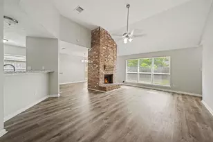 2710 Village Cir Dr, Katy, TX 77493 - Photo 10