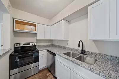 18519 Egret Bay Boulevard #1706, Webster, TX 77058 - Photo 8