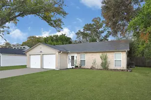 1100 N Heron Dr, Seabrook, TX 77586 - Photo 2