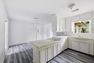 1732 Greenbriar Avenue, Orange, TX 77632 - Photo 12