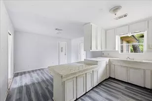 1732 Greenbriar Ave, Orange, TX 77632 - Photo 12