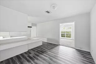 1732 Greenbriar Ave, Orange, TX 77632 - Photo 8