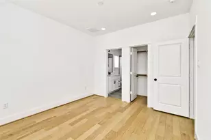 208 N York St, Houston, TX 77003 - Photo 26