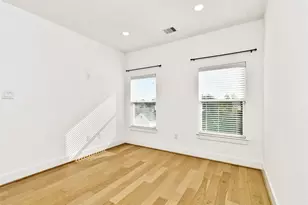 208 N York St, Houston, TX 77003 - Photo 24