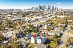 208 N York St, Houston, TX 77003 - Photo 32