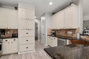 2437 La Rochelle Ct, Seabrook, TX 77586 - Photo 16