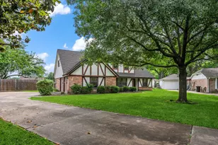 12902 Maxim Dr, Houston, TX 77065 - Photo 1