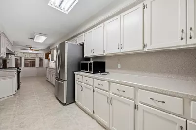 12902 Maxim Drive, Houston, TX 77065 - Photo 12