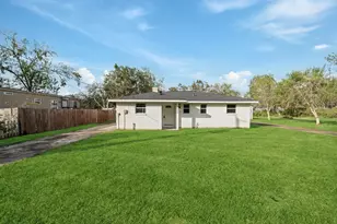 3042 County Rd 510L, Brazoria, TX 77422 - Photo 2