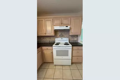4665 Glen Oaks Circle, Beaumont, TX 77708 - Photo 4
