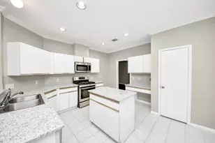 4330 E Meadows Dr, Sugar Land, TX 77479 - Photo 16