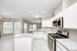 4330 E Meadows Dr, Sugar Land, TX 77479 - Photo 18