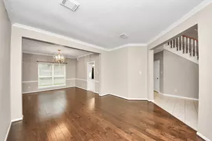 4330 E Meadows Dr, Sugar Land, TX 77479 - Photo 6