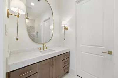 25 Wentworth Gate Path, Houston, TX 77027 - Photo 18